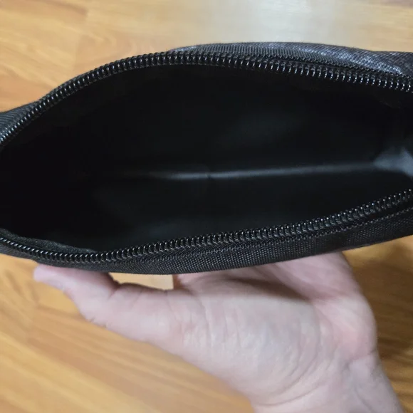 Victoria secret pink, Silver And Black Zip Up Pouch - Picture 5 of 6